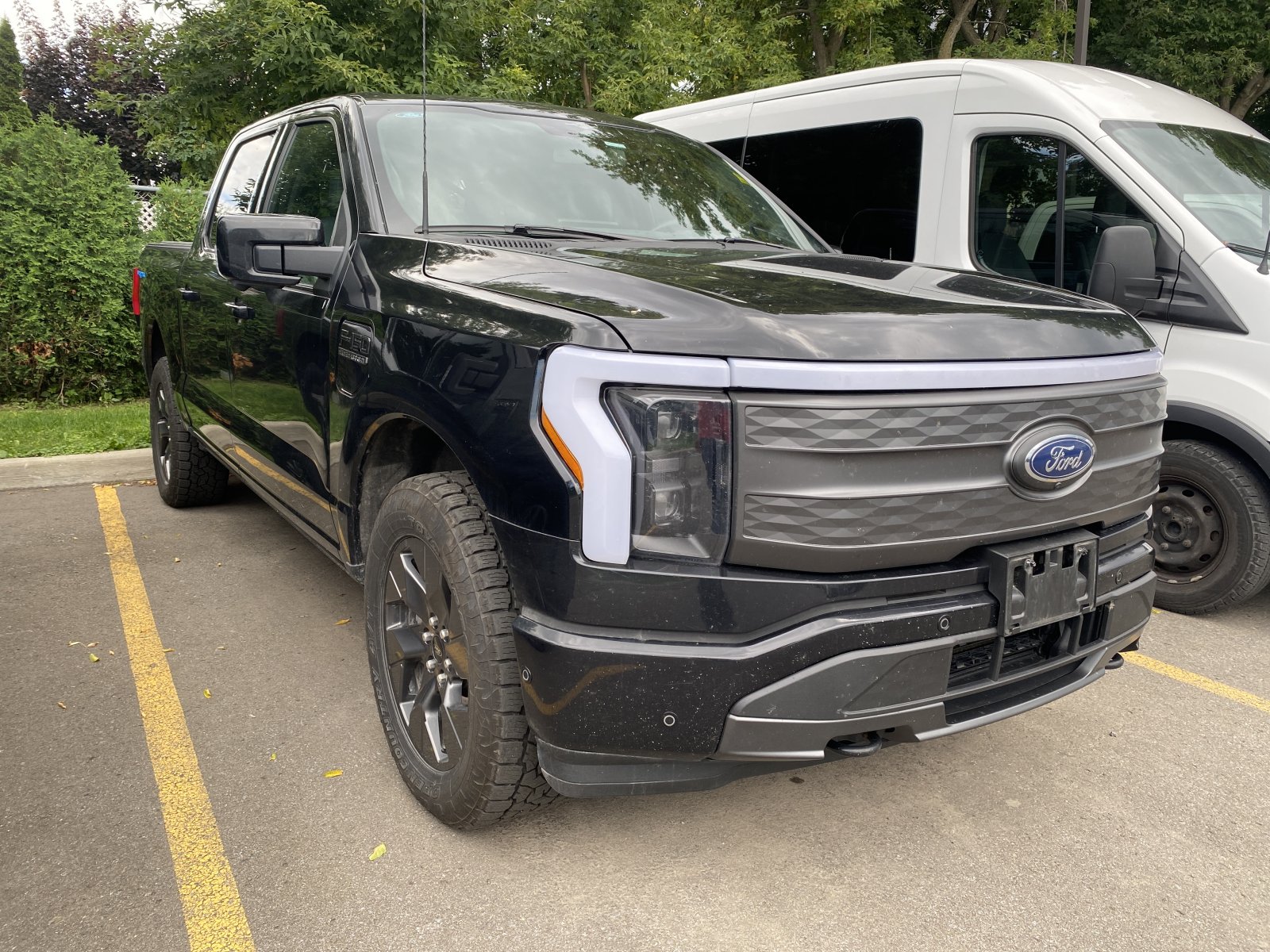 2023 Ford F-150 Lightning Pro 4WD SuperCrew 5.5' Box (26143B) Main Image