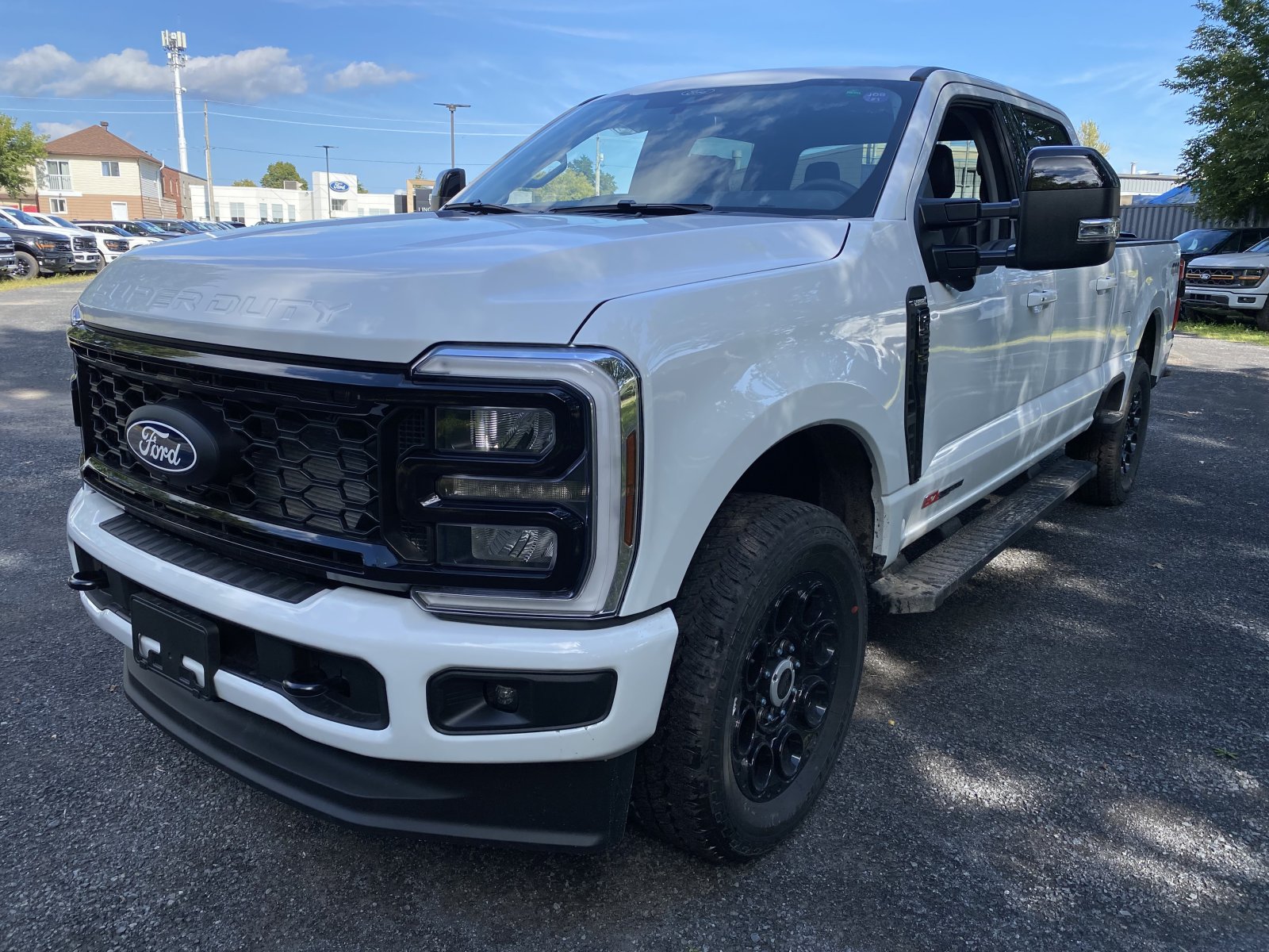 2027 Ford Super Duty F-250 SRW LARIAT (27004) Main Image