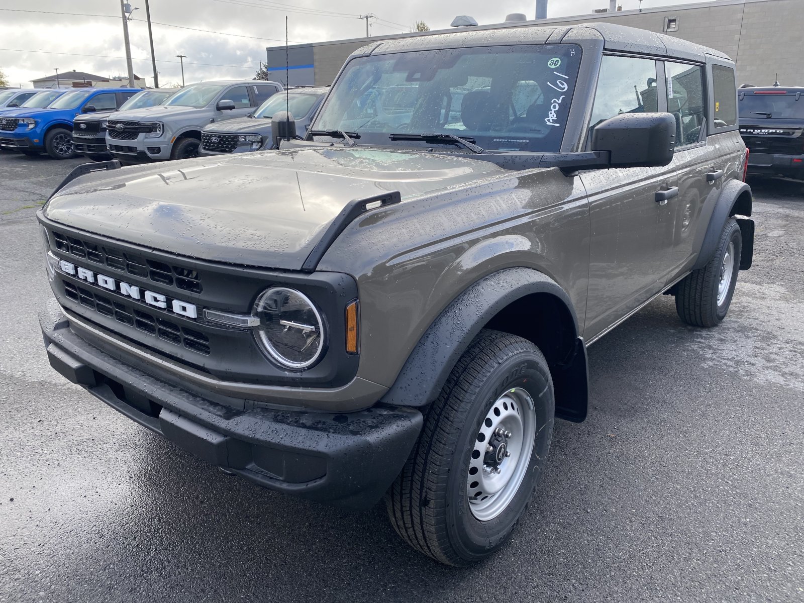 2026 Ford Bronco Base (26658) Main Image