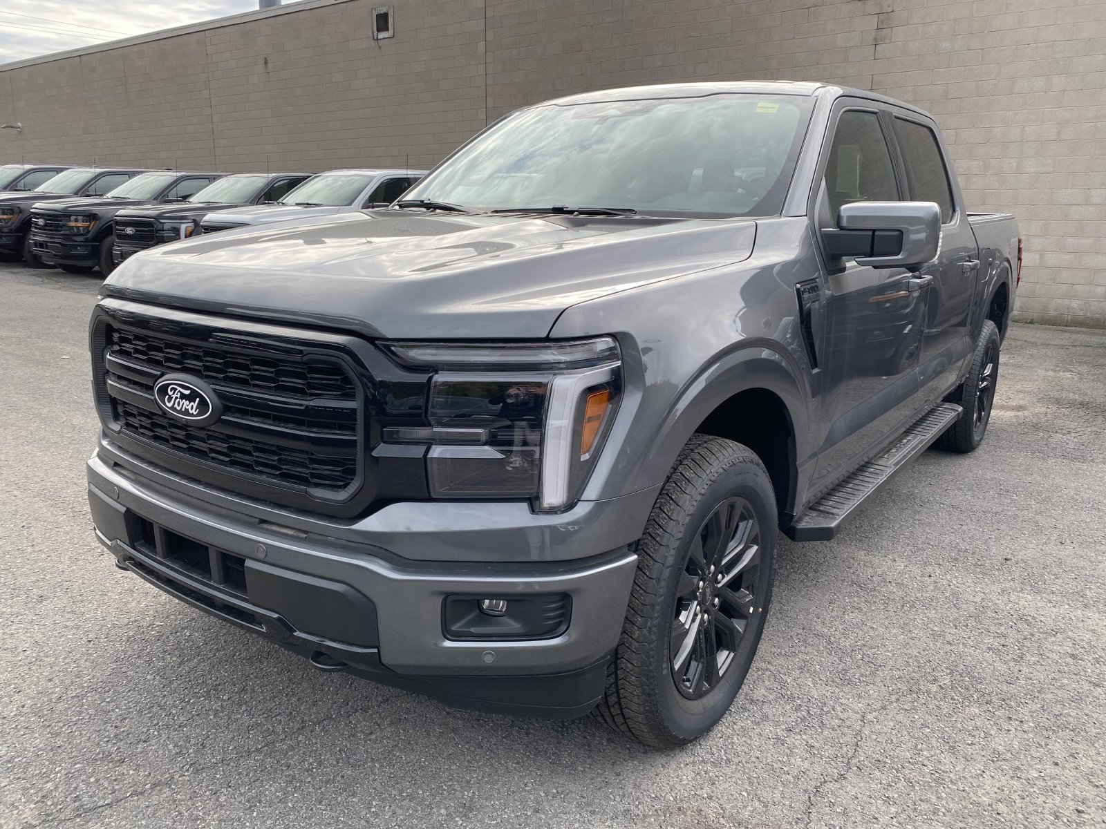 2026 Ford F-150 LARIAT (26631) Main Image