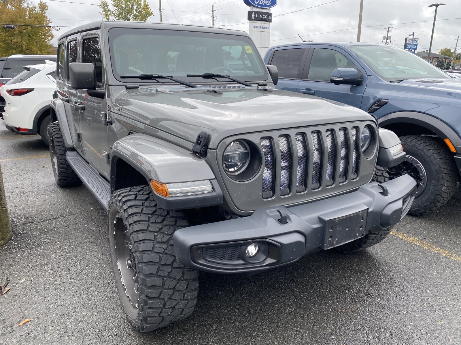 2020 Jeep Wrangler Unlimited Sahara (26506C) Main Image