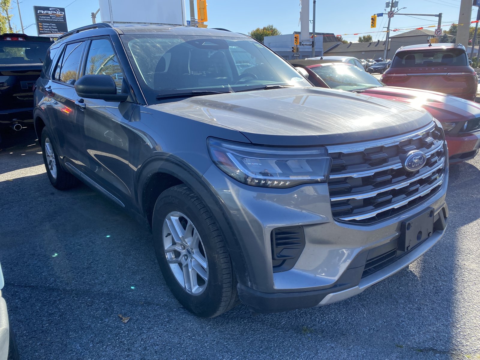 2025 Ford Explorer Active 4WD (26589A) Main Image