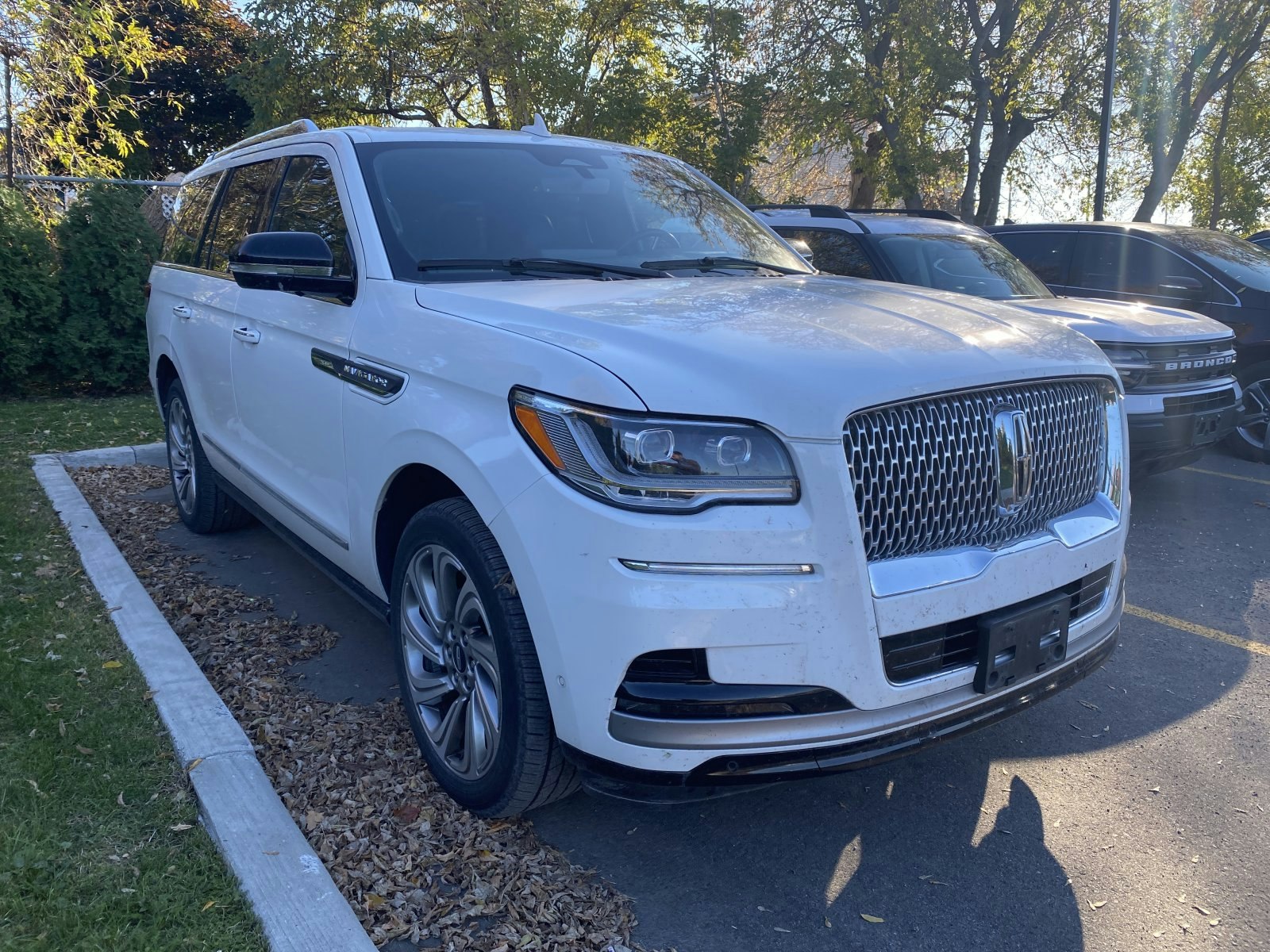 2022 Lincoln Navigator RESERVE (25675A) Main Image