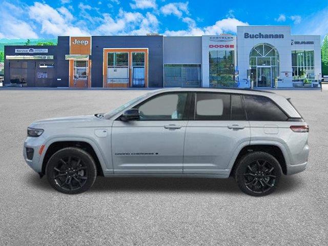 2023 Jeep Cherokee 80th Anniversary Edition photo 6