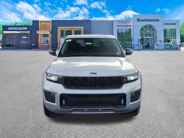 2023 Jeep Cherokee 80th Anniversary Edition photo 8