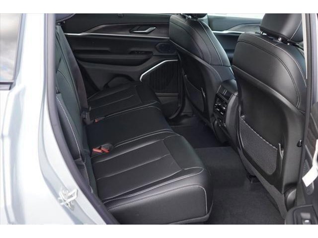 2023 Jeep Cherokee 80th Anniversary Edition photo 20