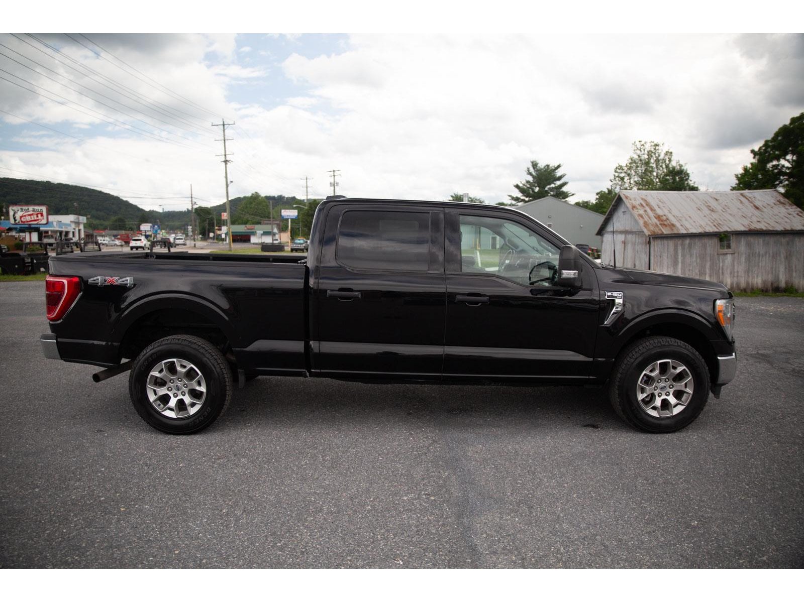 2022 Ford F-150 XLT photo 2