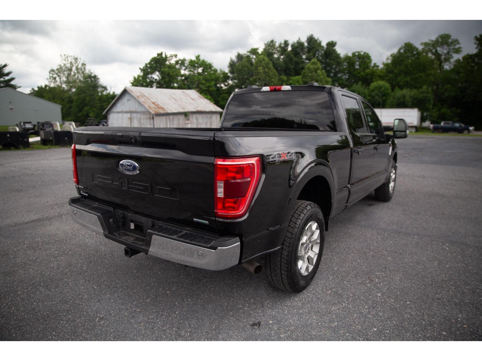2022 Ford F-150 XLT photo 3