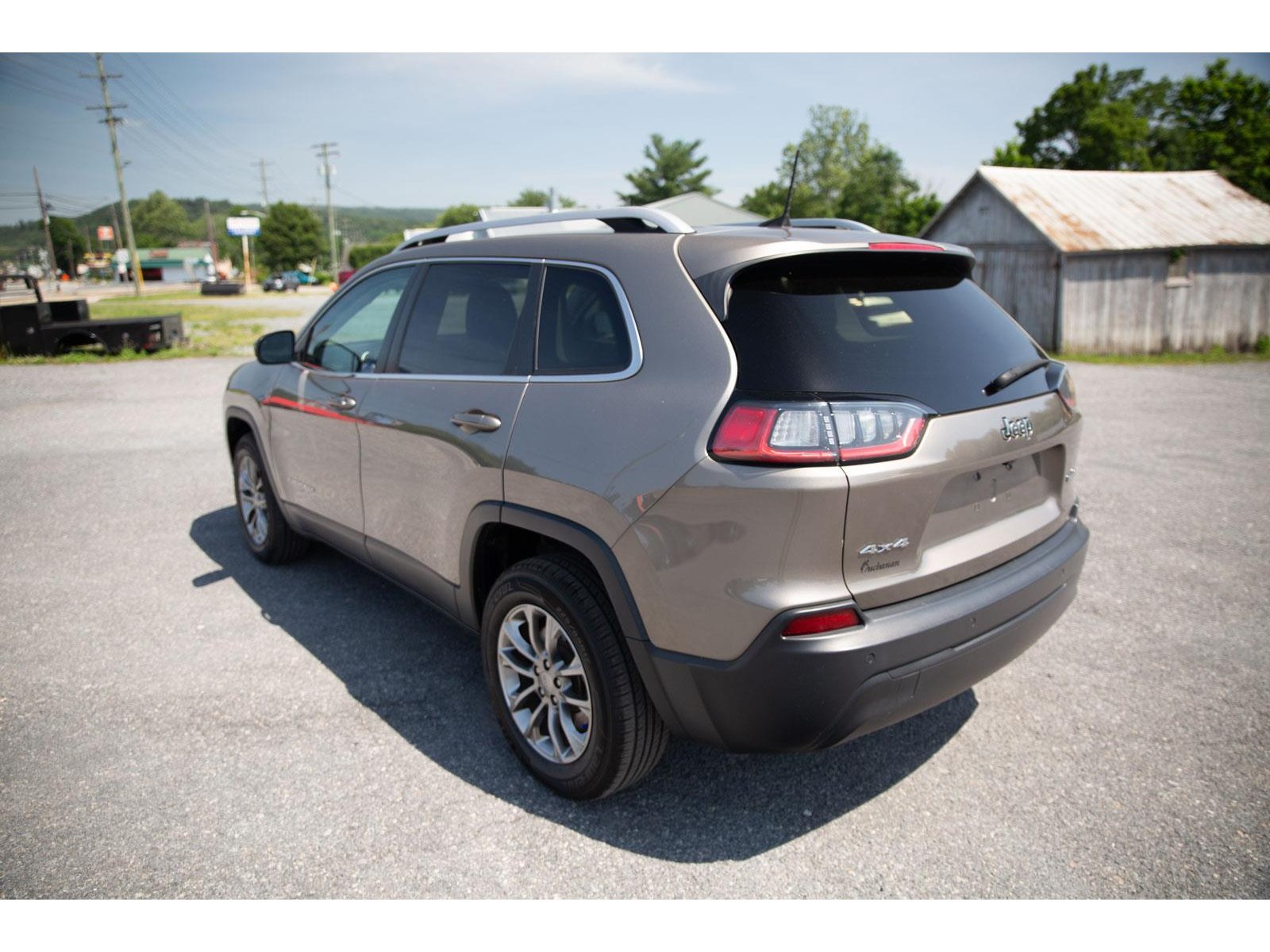 2020 Jeep Cherokee Latitude photo 5