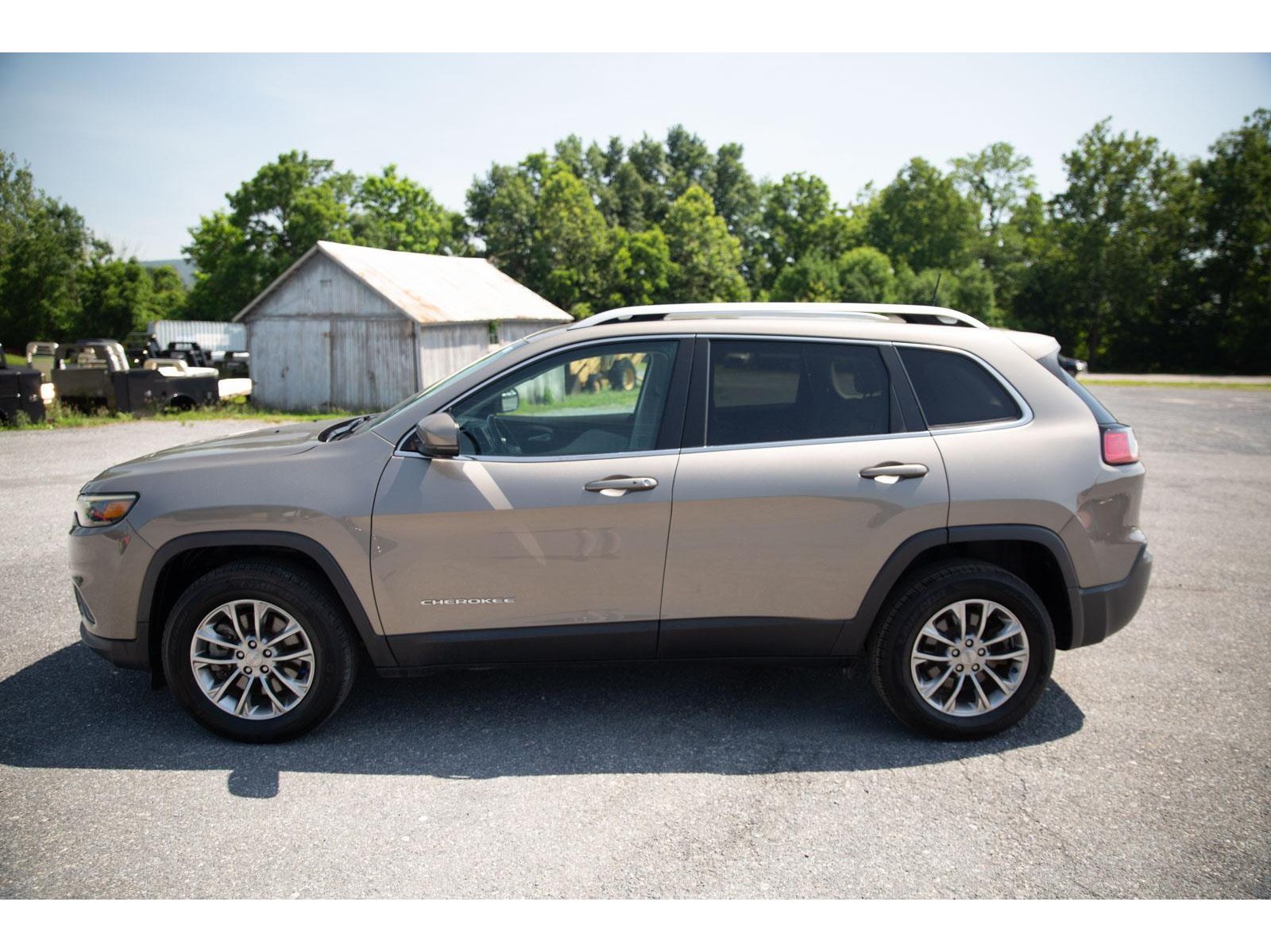 2020 Jeep Cherokee Latitude photo 6