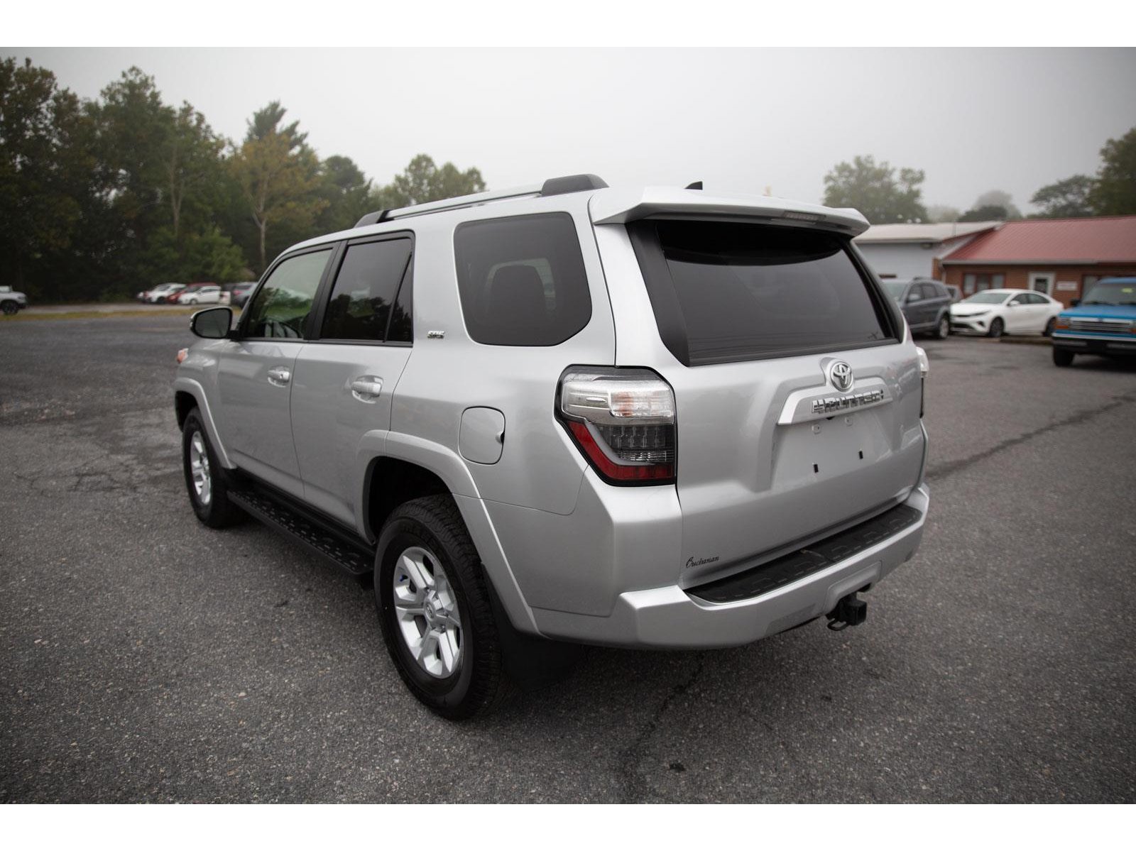2024 Toyota 4Runner SR5 Premium photo 4
