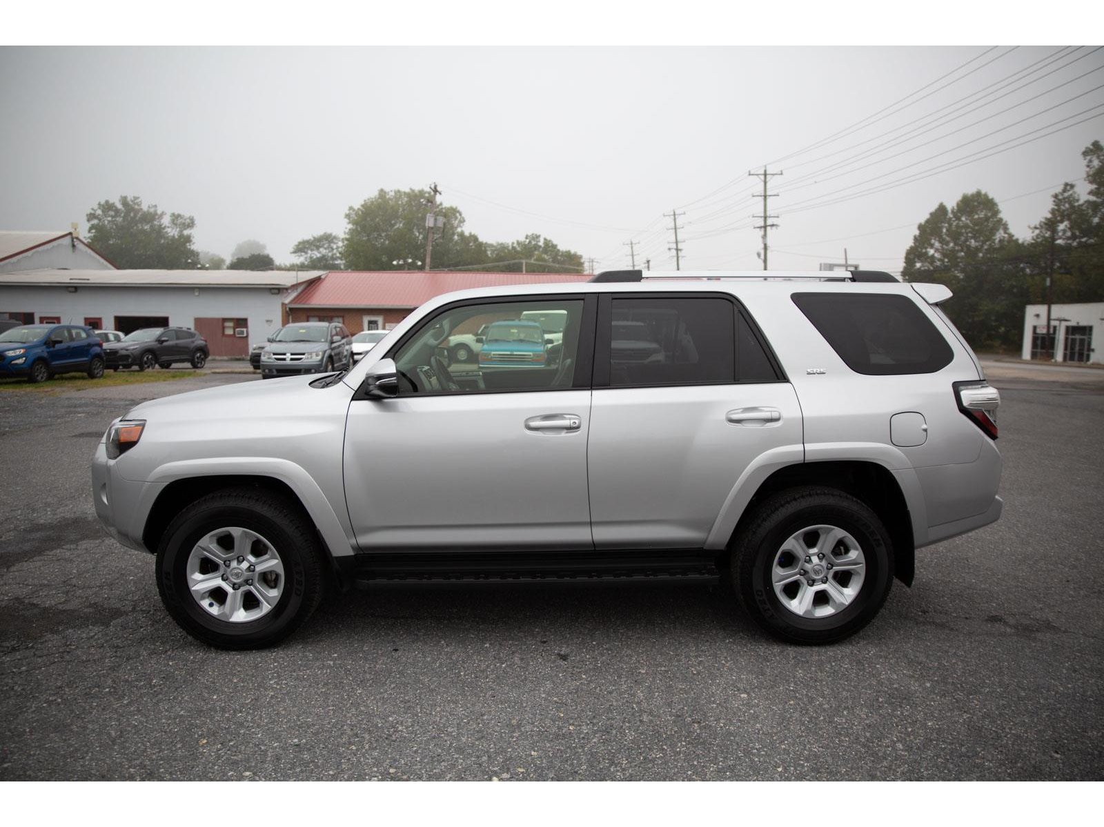 2024 Toyota 4Runner SR5 Premium photo 5