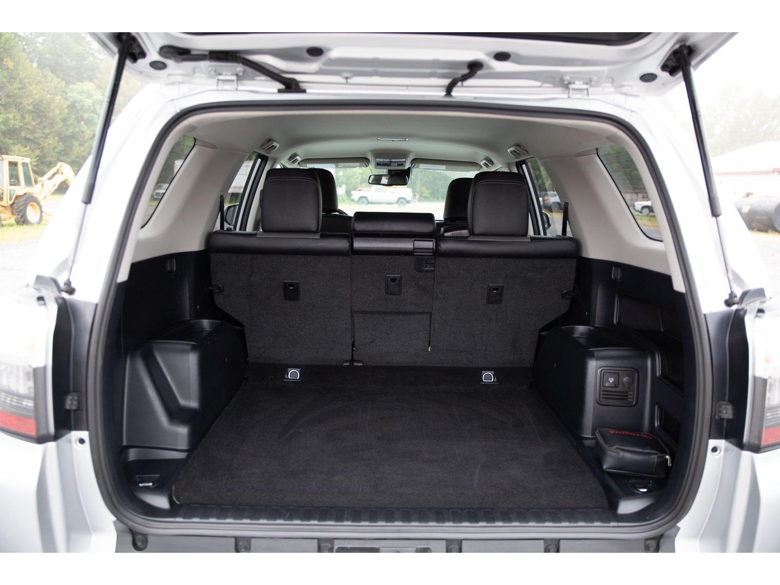 2024 Toyota 4Runner SR5 Premium photo 24