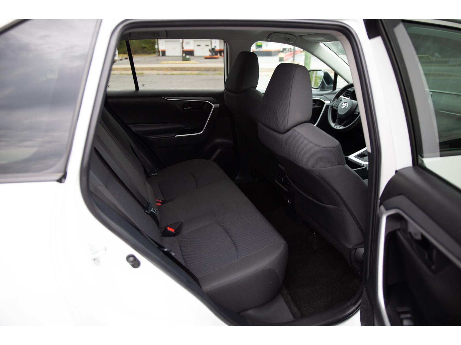 2024 Toyota RAV4 LE photo 20