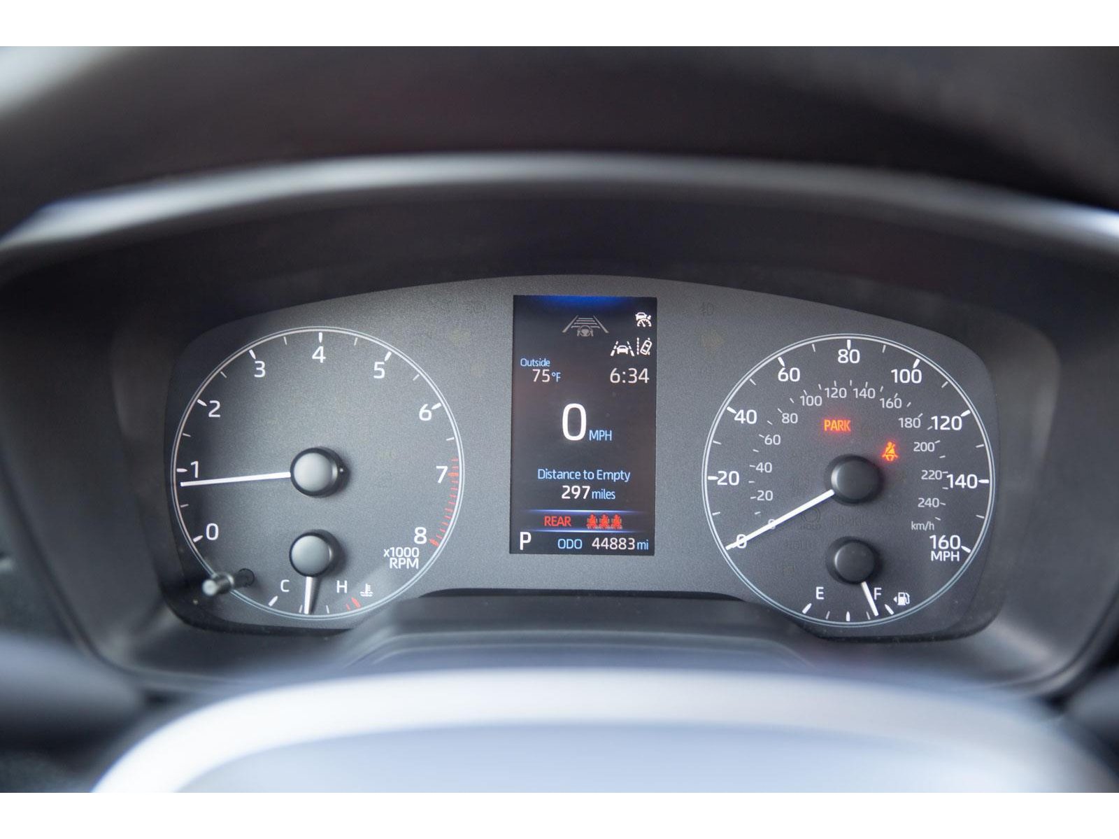 2024 Toyota Corolla Cross LE photo 12