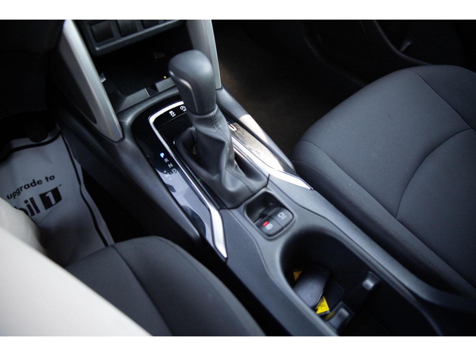 2024 Toyota Corolla Cross LE photo 16