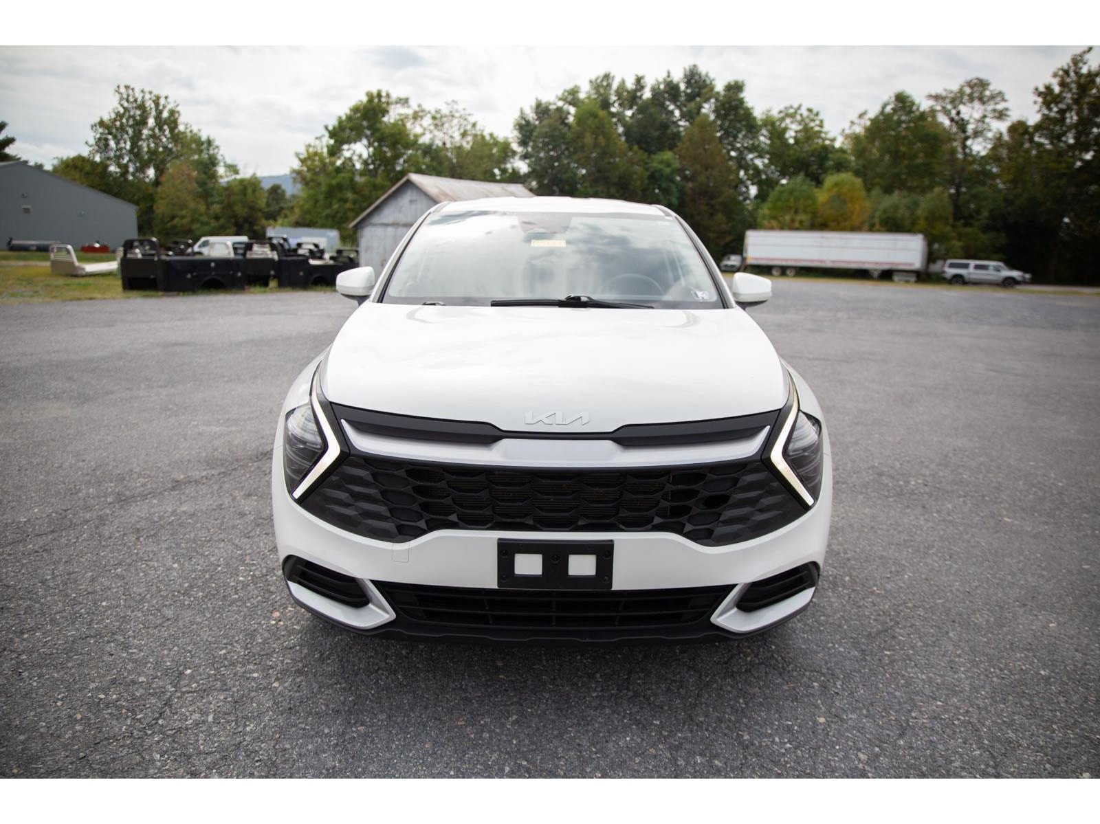 2024 Kia Sportage LX photo 8