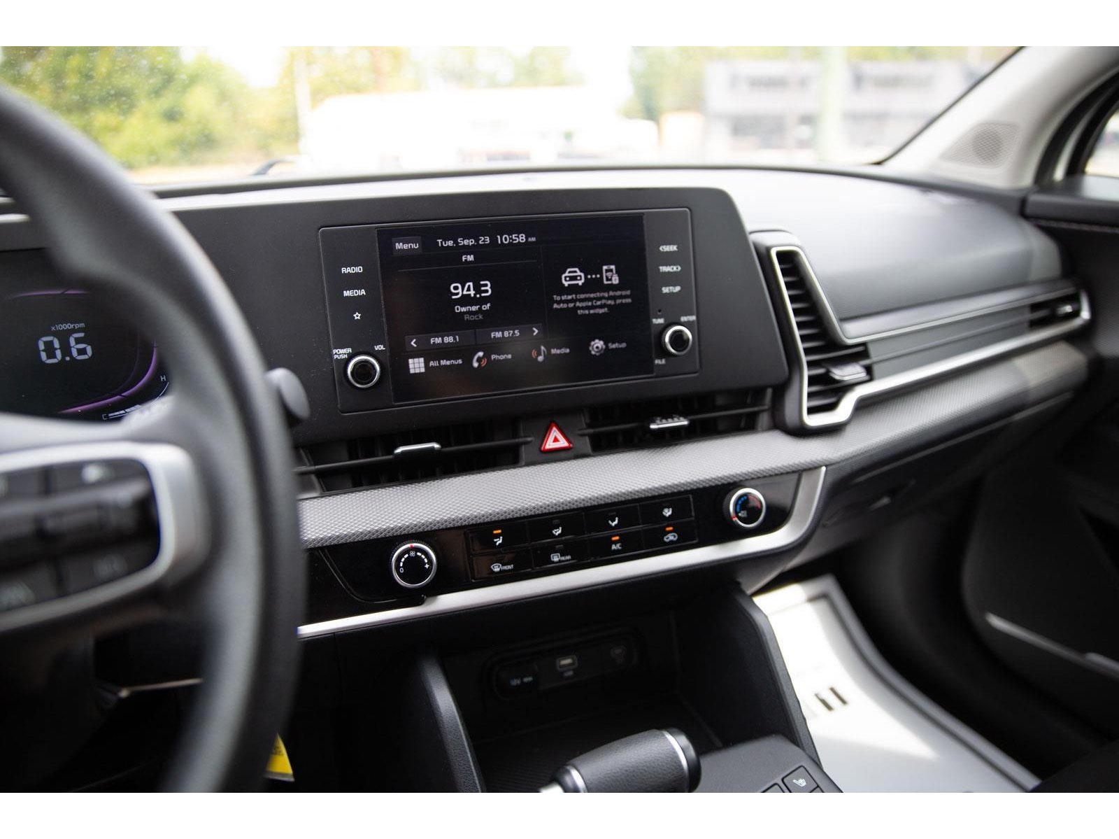 2024 Kia Sportage LX photo 12
