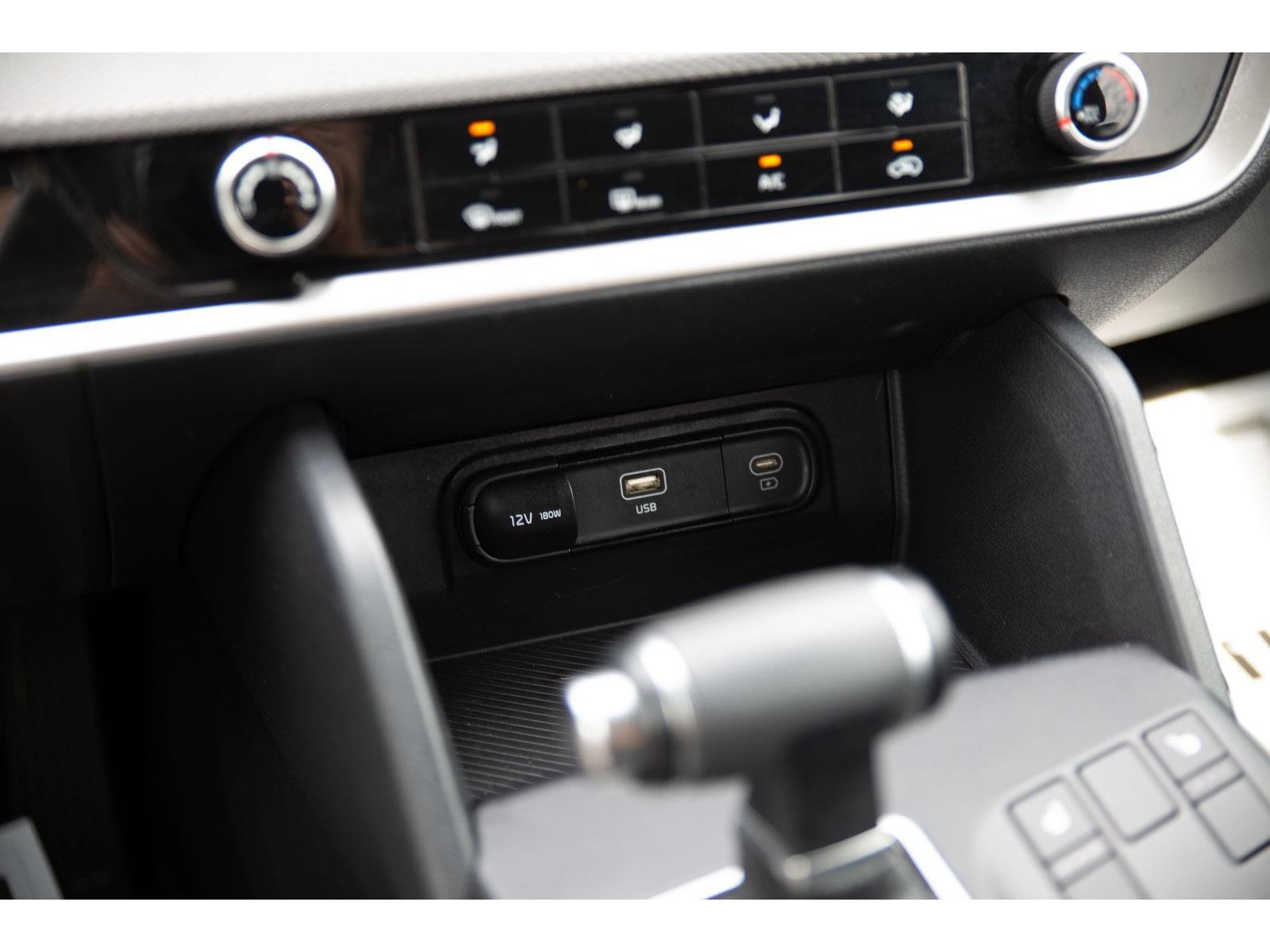 2024 Kia Sportage LX photo 14