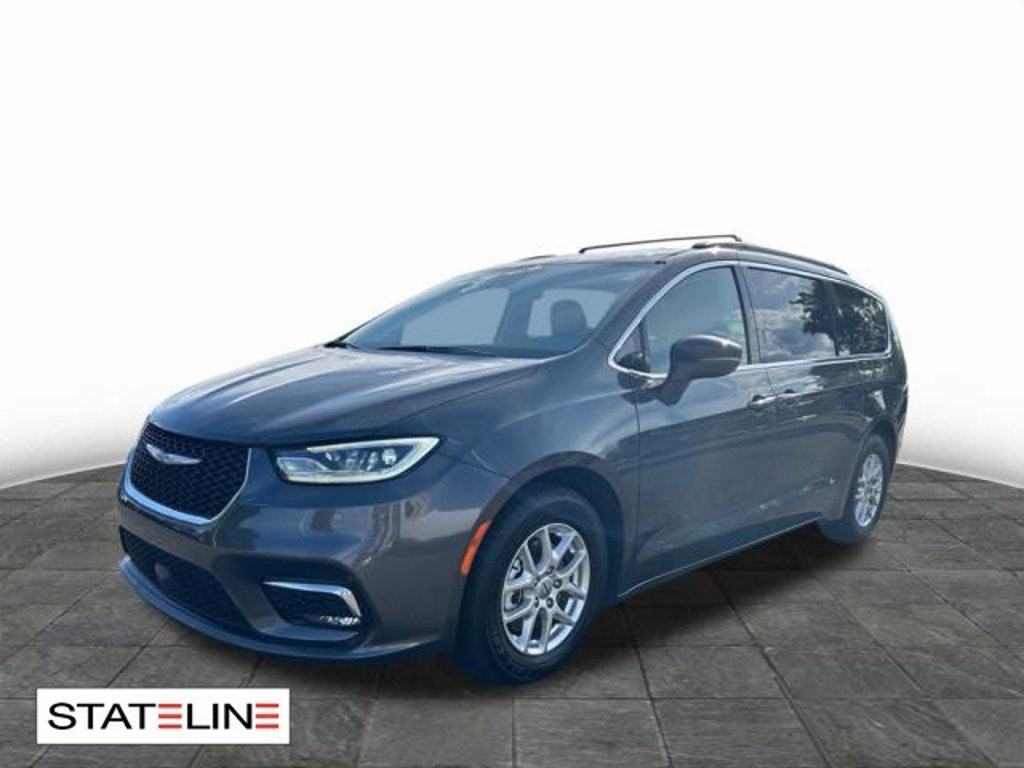 2022 Chrysler Pacifica Touring L (P4471) Main Image
