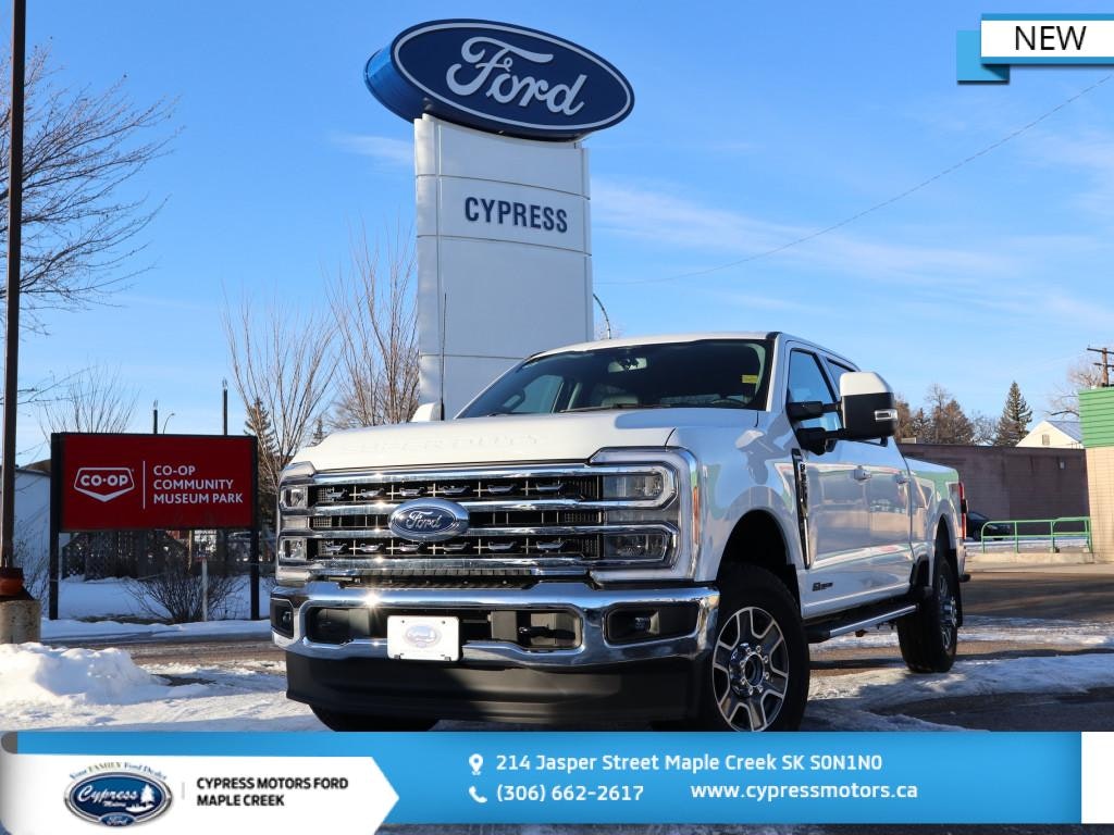 2023 Ford F-350 Super Duty Lariat (3T127) Main Image