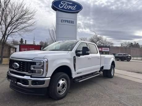 2026 Ford Super Duty F-350 DRW Lariat - 6.7L V8 Power Stroke - 6 seater 