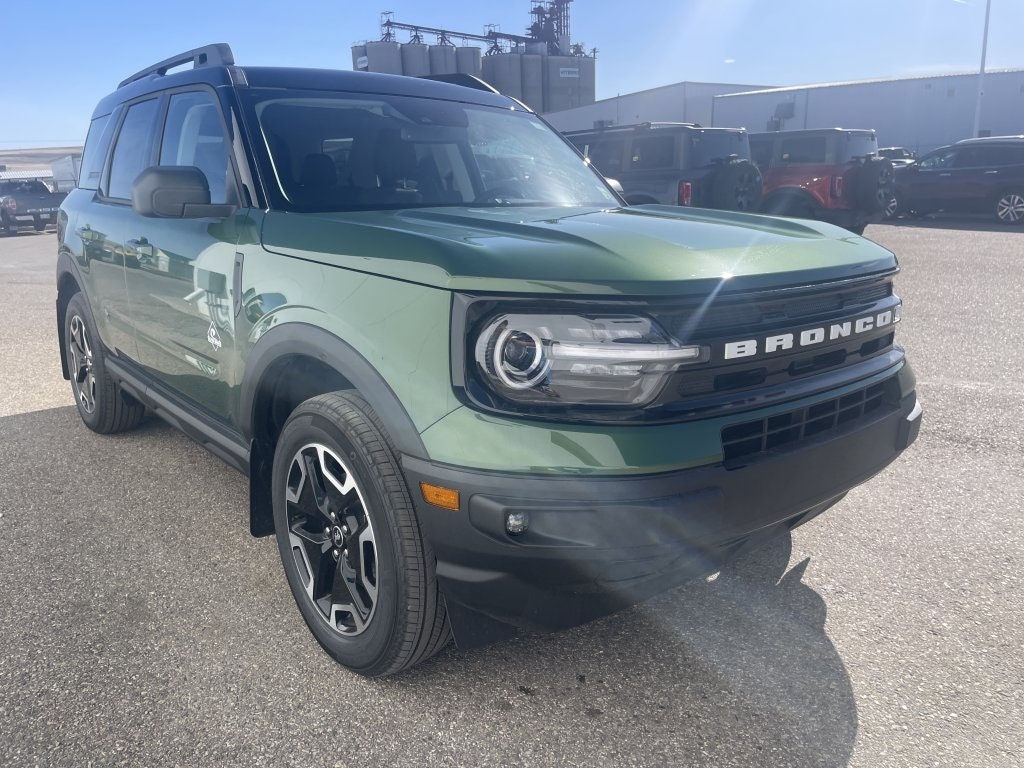 2024 Ford Bronco Sport OUTER BANKS 4X4 (4B125) Main Image