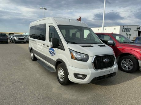 2023 Ford Transit Passenger Wagon XLT 