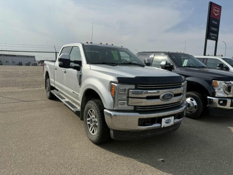 2017 Ford Super Duty F-350 SRW Lariat 