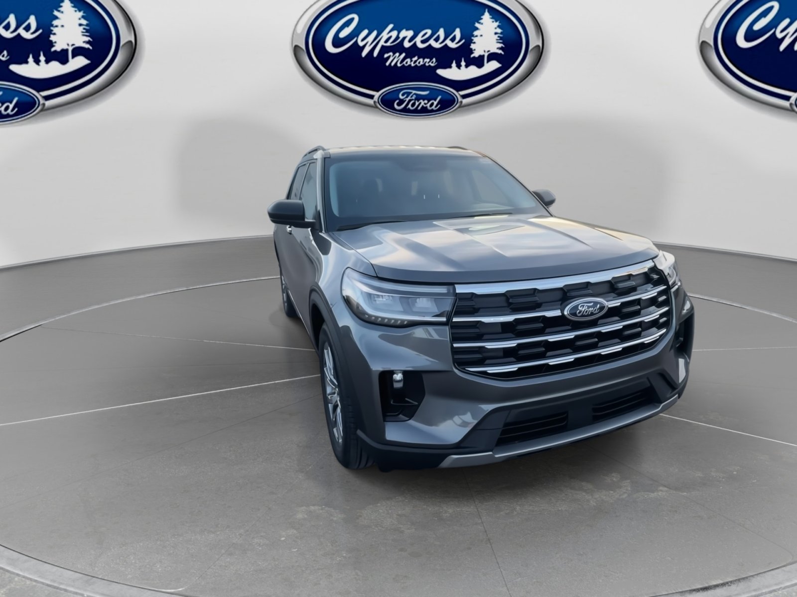 2026 Ford Explorer photo 3