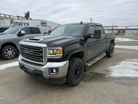 2019 GMC Sierra 3500HD SLE- DEF DELETED!! IN GREAT SHAPE 