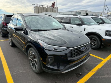 2025 Ford Escape Platinum 