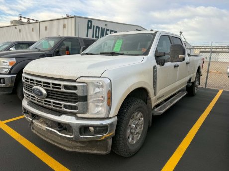 2024 Ford Super Duty F-350 SRW XLT 
