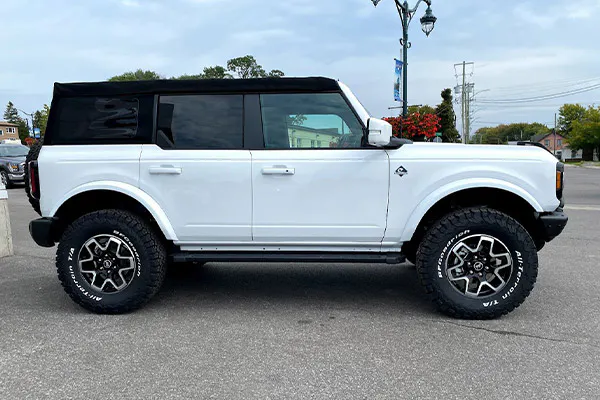 2021 Ford Bronco Outer Banks - Custom