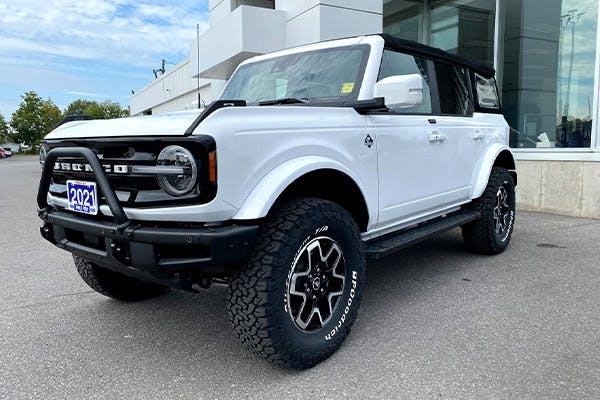 2021 Ford Bronco Outer Banks - Custom