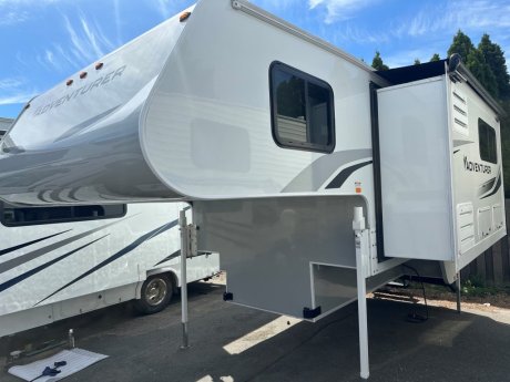 2023 Adventurer 910 DB   Truck Camper