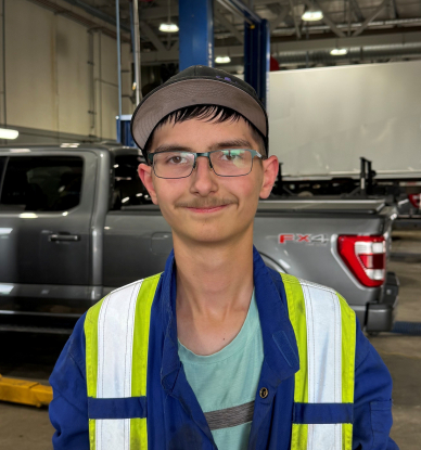 Riley Cutler - Lube Tech