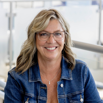 Lana MacLean - Sales