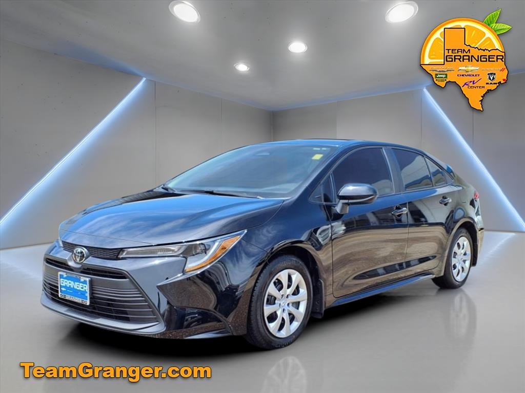 Used 2025 Toyota Corolla LE with VIN 5YFB4MDEXSP242099 for sale in Orange, TX