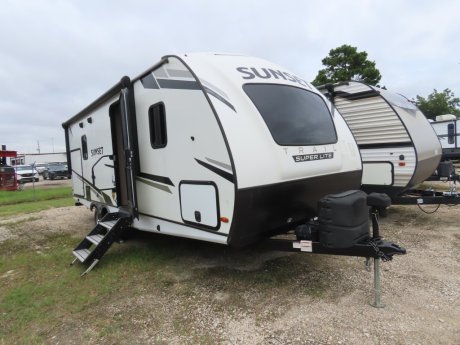 2022 Crossroads SUNSET TRAIL 222RB  Travel Trailer