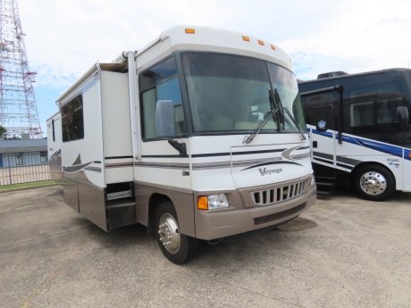 2005 Winnebago VOYAGE 38J  Class A Motorhome