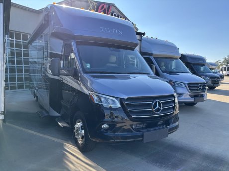 2026 Tiffin Motor Homes Wayfarer 25XRW  Class C Diesel