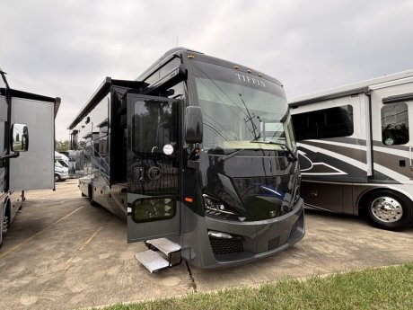 2026 Tiffin Motor Homes Phaeton 37BH  Class A Diesel