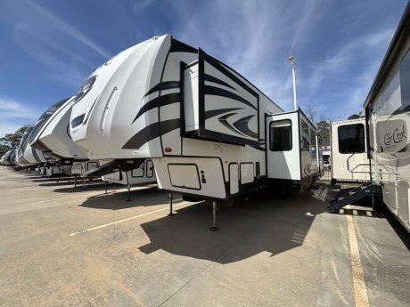 2018 Forest River Sabre 31BHT  Fifth Wheel