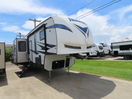 2020 Forest River VENGEANCE ROGUE 324A13WS  Toy Hauler (Fifth Wheel)