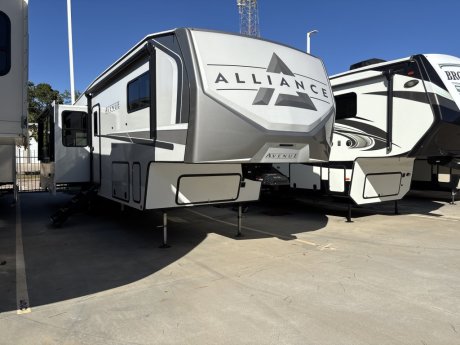 2024 ALLIANCE RV AVENUE 32RLS  Fifth Wheel