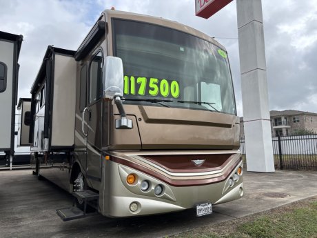 2014 Fleetwood Expedition 38S  Class A Diesel