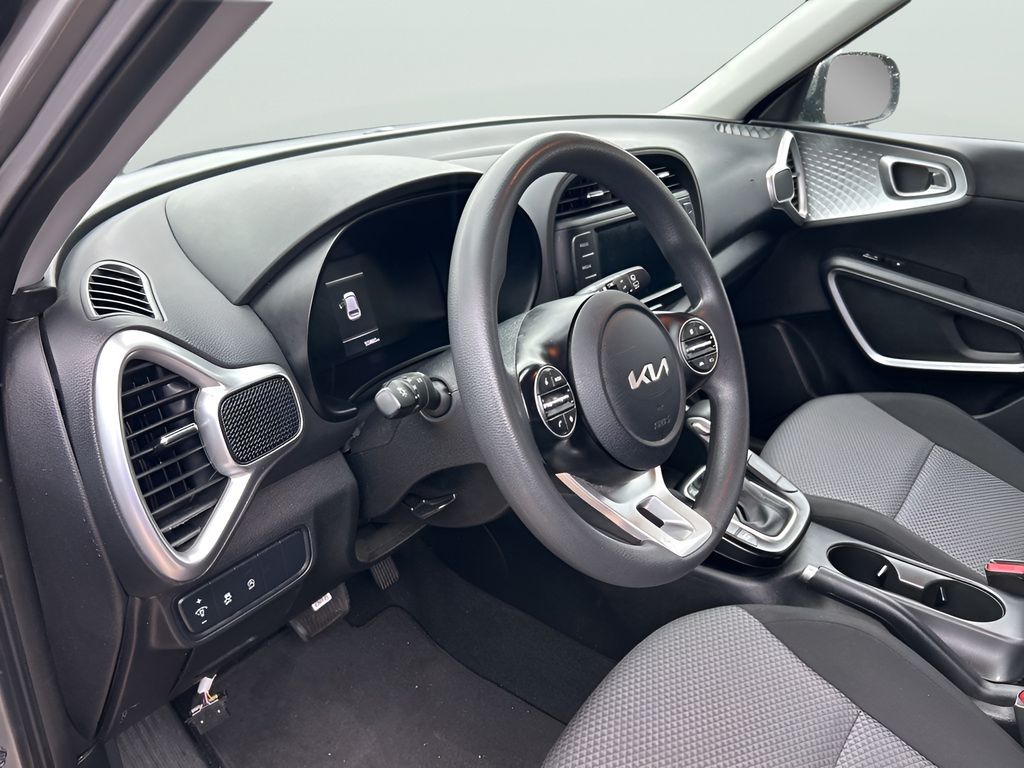 2024 Kia Soul LX - Photo 7