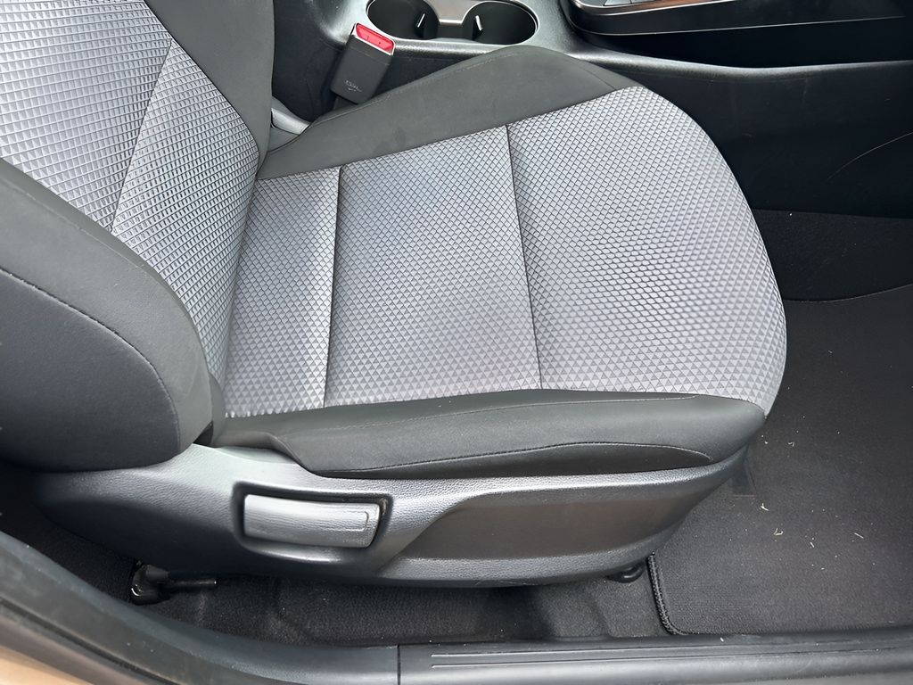 2024 Kia Soul LX - Photo 15