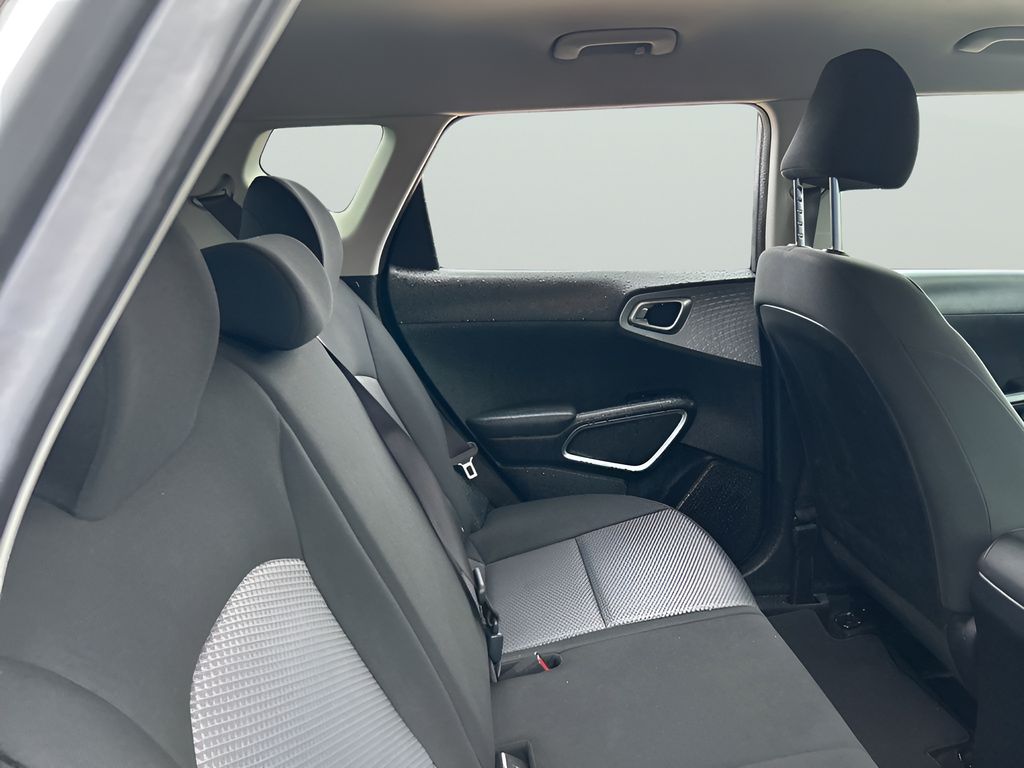 2024 Kia Soul LX - Photo 19
